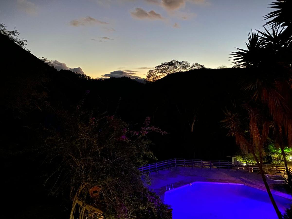 Chales Da Montanha Petropolis  Luaran gambar